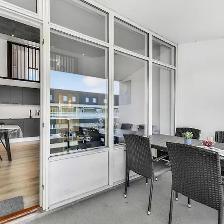 Lejlighed Cozy In With Kitchen