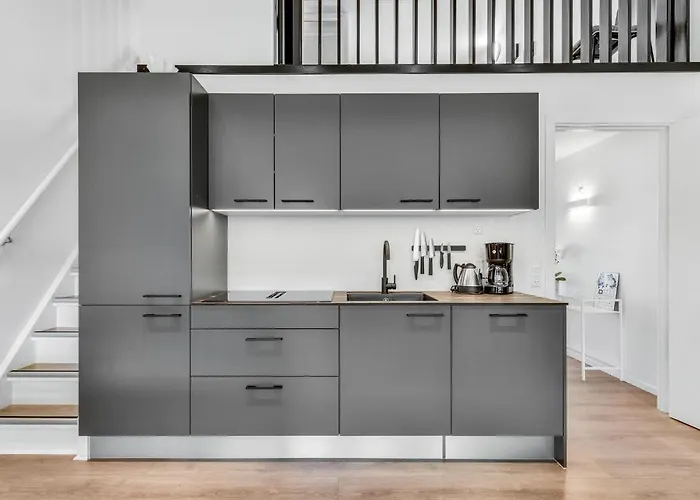 Gorgeous In Apartment *