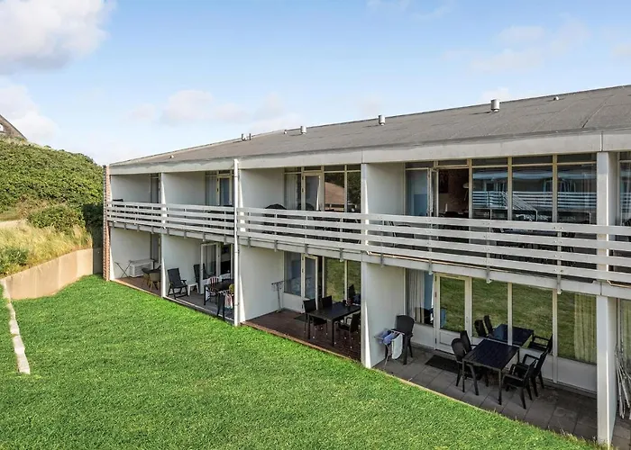 Gorgeous In Apartment *